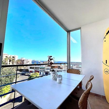 Beachfront Apartment With Ocean Views Лос Кристианос Экстерьер фото
